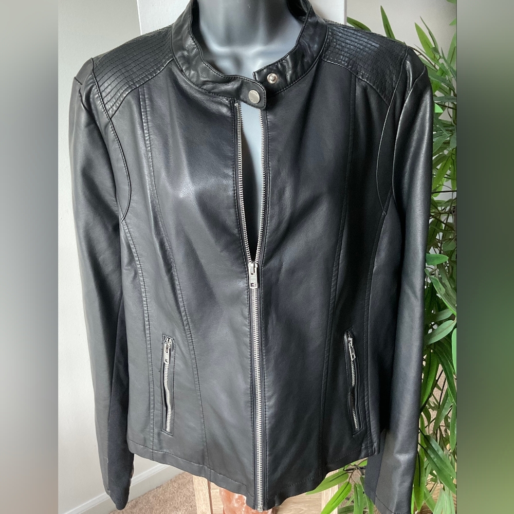 Black Rivet Women's Black Faux Leather Jacket Nwot